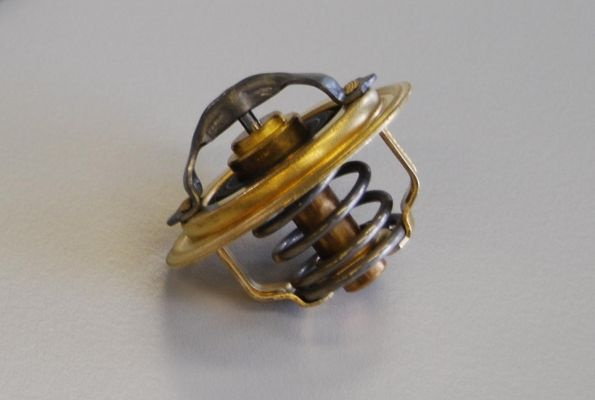  termostatas, aušinimo skystis